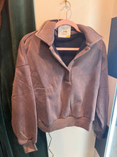 Load image into Gallery viewer, Maplewood Pullover (Midnight)