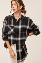 Load image into Gallery viewer, Comfy Flannel (Black)
