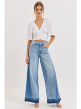 Load image into Gallery viewer, Cello High Rise Two Tone Wide Leg Jeans

